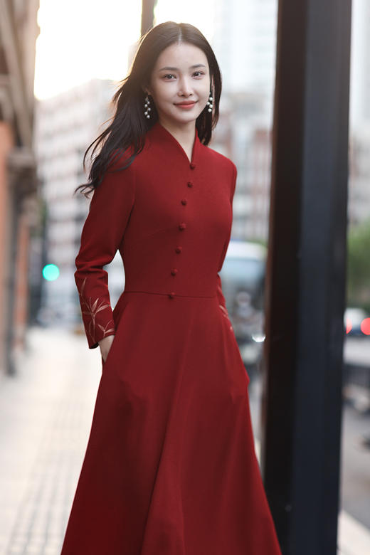 逸红颜明月优选 #新年好运针织裙【红竹】细腻金色竹叶绣花，中式清雅奢华，惊艳显瘦! 商品图6