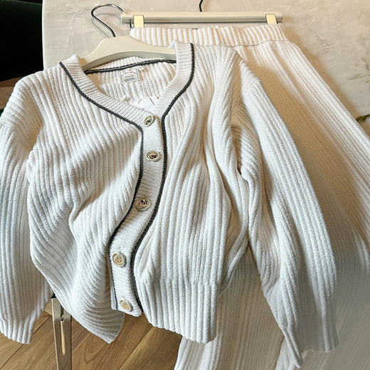 【慵懒松弛感】官网1088！秋冬毛绒针织开衫白色睡衣家居服女 居家保暖长袖长裤月子服套装 商品图7
