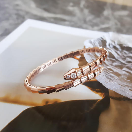 【95新】BVLGARI宝格丽Serpenti Viper系列BR860038 18K玫瑰金头尾钻蛇骨手镯M号中性款现售价：55300！051124NJS23 商品图5
