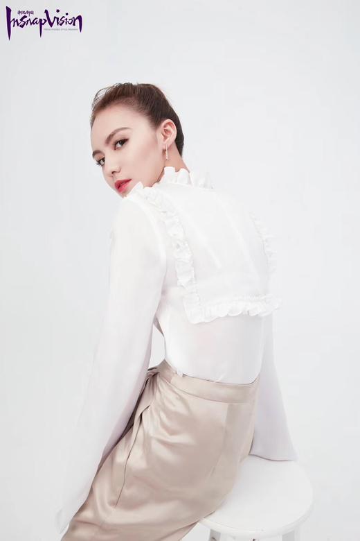 MaisonQiXin CC180501 昆凌同款法式木耳花边白衬衫 商品图1