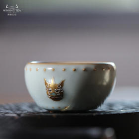 问鼎汝瓷虎首战鼓杯（描金绘画百兽）