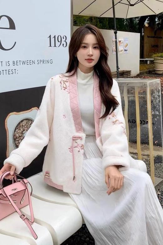 ELLA JADE 中式盘扣拼接领仿水貂外套 19476 商品图3