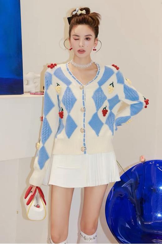 Stay2Weeks 撞色菱格毛绒球球针织开衫 14828 商品图3