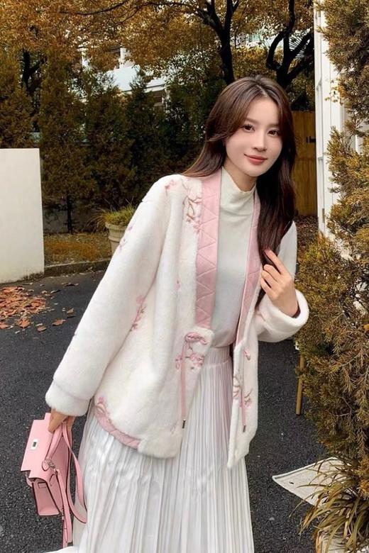 ELLA JADE 中式盘扣拼接领仿水貂外套 19476 商品图4