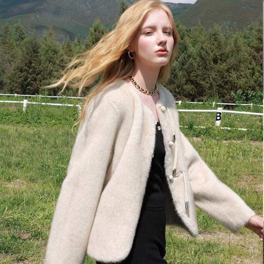 【M家同款】SUSX新中式欧貂绒皮草外套 纯手工定制盘扣 古典东方美A05325（下单3-7天发货） 商品图2