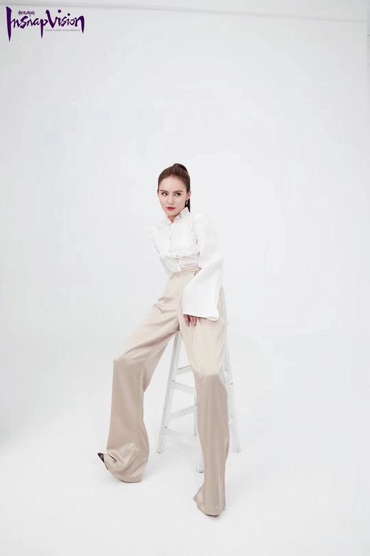 MaisonQiXin CC180501 昆凌同款法式木耳花边白衬衫 商品图2