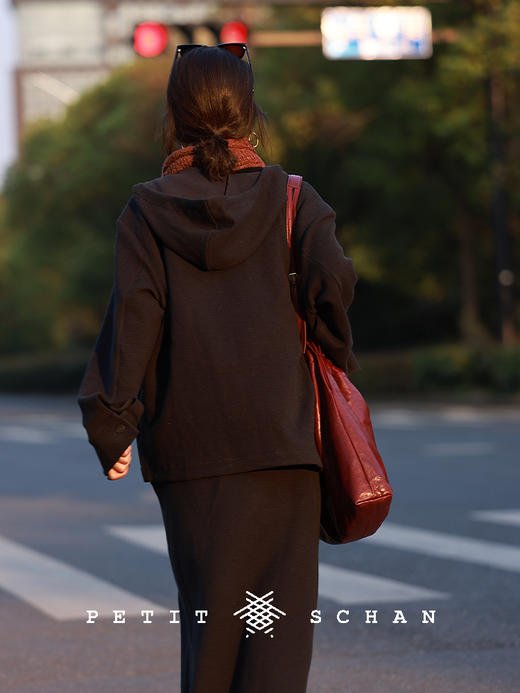 PETIT SCHAN小闪 CLO#650 maintain one's composure 不动声色 棉牦牛绒休闲感抽绳连帽卫衣外套 商品图3