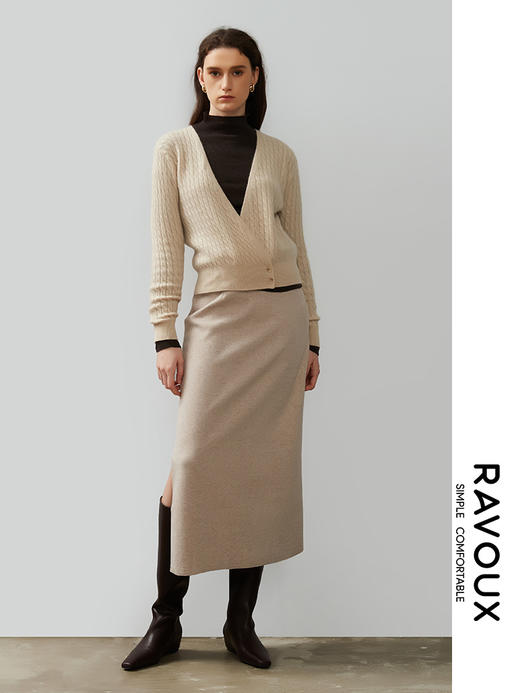 264099916深V下摆系扣绞花羊绒衫 商品图1