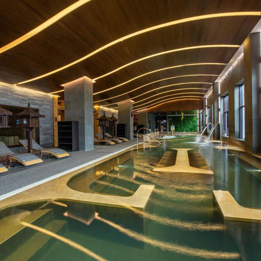 3天2晚【长白山温泉皇冠假日酒店】入住园景高级房，享每日温泉畅泡、双人晚餐、萌宠乐园互动及儿童乐园，还有高铁站免费接驳服务~ 商品图9