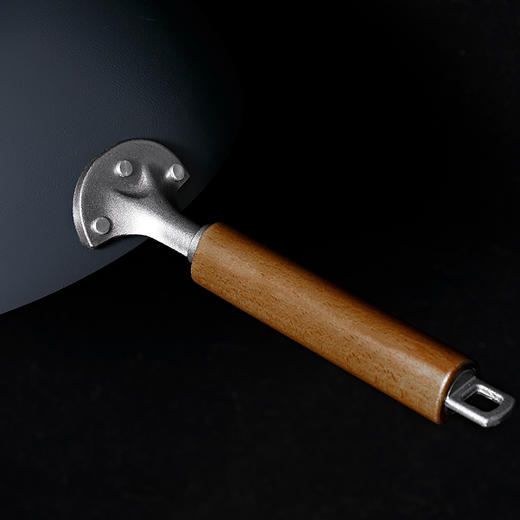 【下单赠蒸盘+清洁膏】神田(KANDA)铁神系列三代纤维纹中式无涂层炒锅 30/33cm &保温杯随机发 商品图8