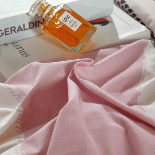 恒源祥Fazeya彩羊精纺四件套-旅途（粉）（被套：200*230cm、床单：245*250cm、枕套：48*74cm*2）【分仓直发，72小时发货，周末节假日不发货】 商品图3