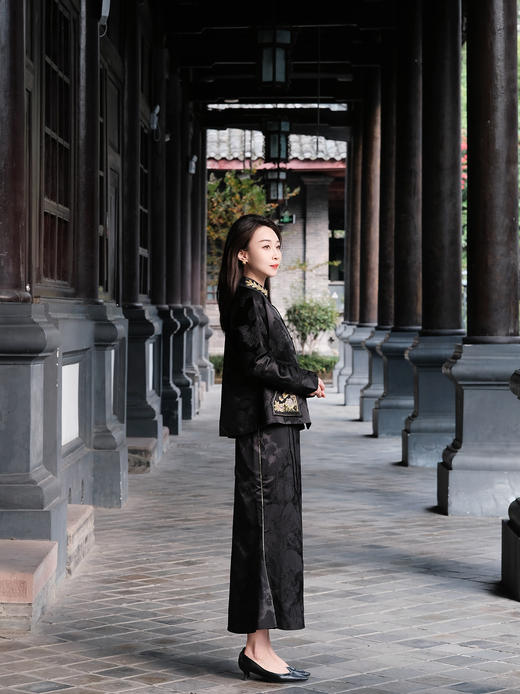 盛唐婧 |朱墨黑新中式流苏鱼尾半裙 商品图2