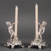 独角鹿西洋古董 19世纪法国出品洛可可风格小天使葡萄藤叶主题铜镀银精雕烛台花瓶三件套 商品缩略图2
