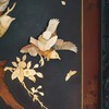 【已售】独角鹿西洋古董 20世纪初日本大正时期出品硬木镂雕「花卉飞鸟图」芝山镶嵌三曲屏风 商品缩略图2