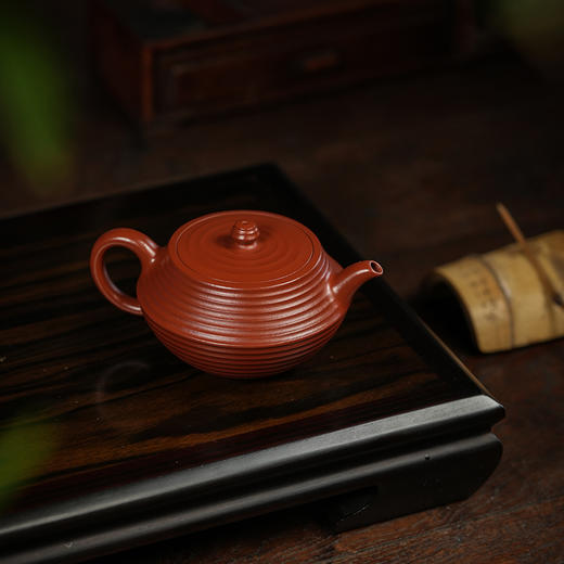 龙德堂陶艺 汤亚姣制《鲤波》原矿大红袍 160cc 库存请咨询客服 商品图2