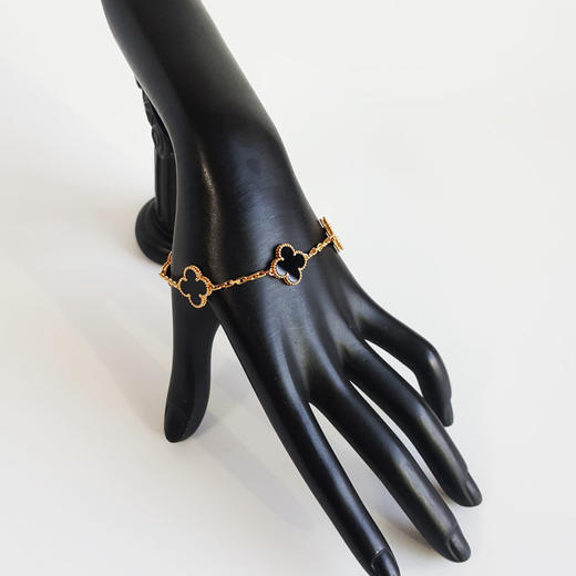 【95新】VCA梵克雅宝Vintage Alhambra系列VCARA41300 18K黄金镶黑玛瑙四叶草黑五花手链链长约19cm女士现售价：28300！021124NJS07 商品图6