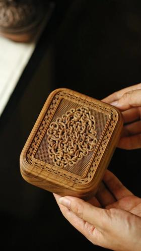 吉祥如意°金丝楠文盒