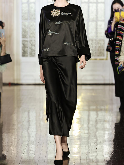 盛唐婧 |真丝蝴蝶结开衩鱼尾半裙-黑色 商品图2