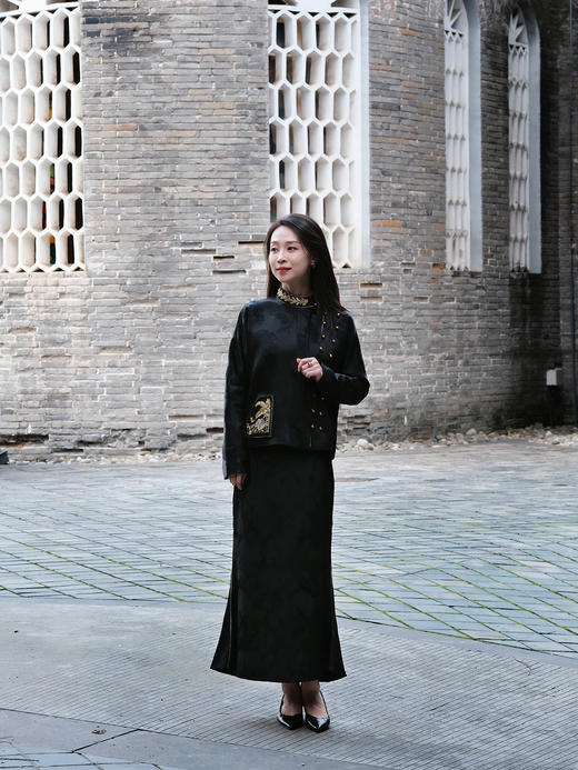 盛唐婧 |朱墨黑新中式流苏鱼尾半裙 商品图4