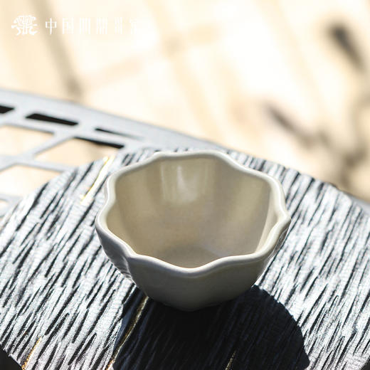 问鼎哥窑碎玉三叶杯（茶雀清吟） 商品图1