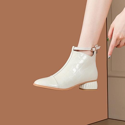 【预售5天】白色中跟粗跟短靴，时尚皮带扣秋冬低跟马丁靴PLGZ&D81-1 商品图1