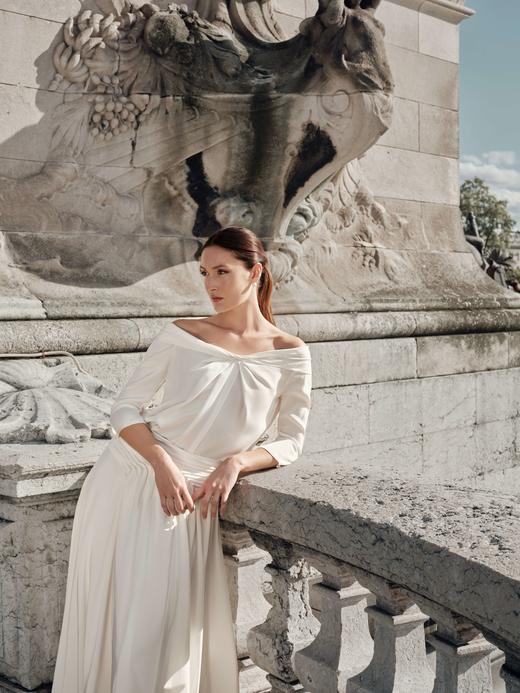 MaisonQiXin CC200119 法式优雅一字肩打褶扭结真丝衬衫 商品图0