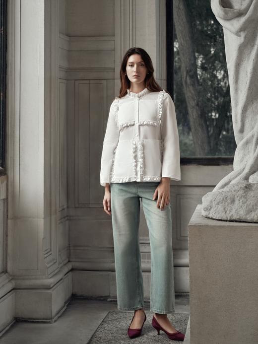 MaisonQiXin CC180501 昆凌同款法式木耳花边白衬衫 商品图0