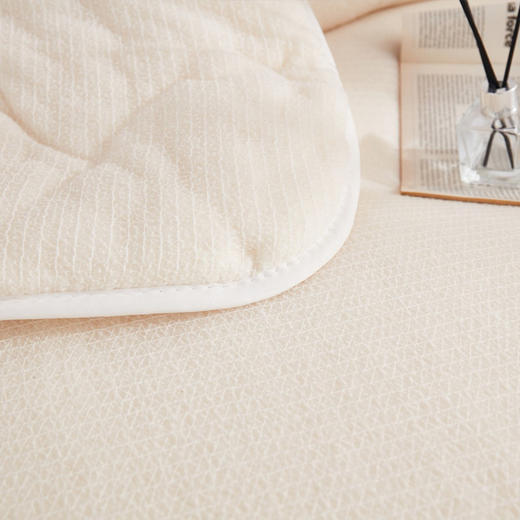 【正宗新疆棉花被】有着阳光味道的棉花被，采用南疆手采棉花，蓬松的纤维感，云朵般轻柔 商品图5