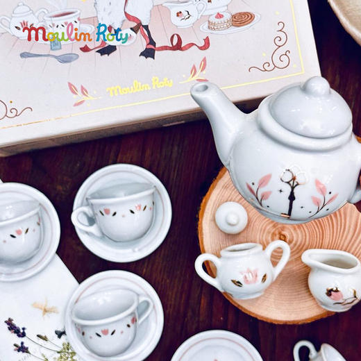 Moulin Roty 花朵女孩-马口铁茶具套装 手提箱 适合3岁+ 精美装饰 过家家玩具 花朵女孩系列 法国品牌-710538 商品图8