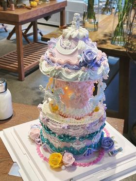 小公主的旋转木马【工艺复杂，需提前1-2天预定，背景音乐🎶店里自己配乐的】·奶油霜蛋糕