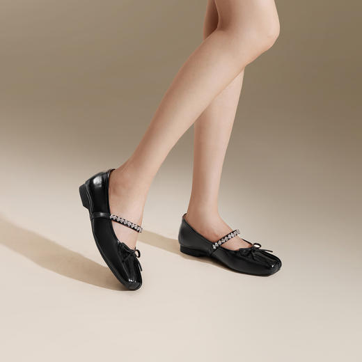 千百度牛漆皮时尚芭蕾舞鞋女秋季低跟浅口玛丽珍晚晚单鞋A24451021 商品图1