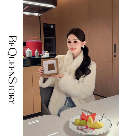 余潇潇红人上新【满级白月光】高级定染皇冠级水貂立领草草外套保暖 商品图2