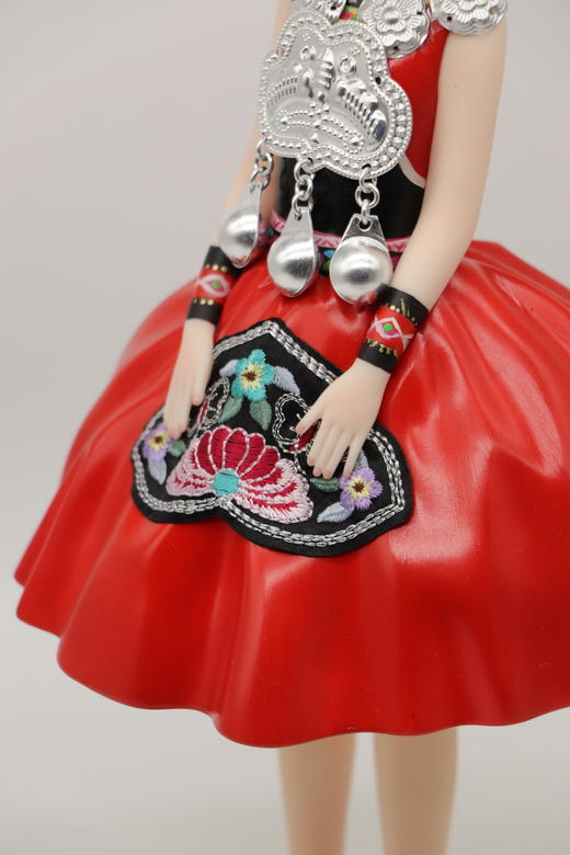 郭玲《苗族女孩》然女孩 商品图5