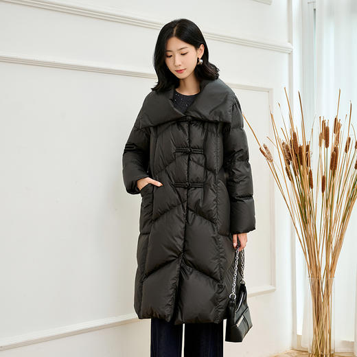 NEELLY纳俪商场同款冬季新款大翻领90%鸭绒中长款保暖羽绒服女N24104L07740 商品图3