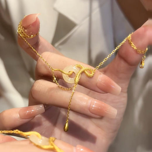 【福利❗️19.9抢🔥蛇年平安扣项链】秋冬百搭，新年运气爆棚，迎接幸福新气象！金色灵蛇精致钛钢不掉色白玉髓锁骨链年货礼盒情人节 商品图1