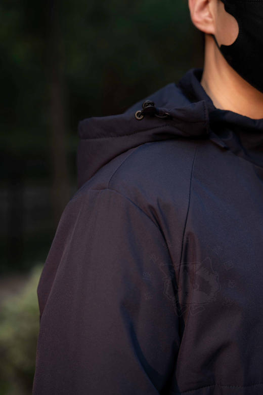 【韩国🇰🇷 NECHEER柏奥玛·金标棉服系列】  ✅，银泰、上海新天地在售，官方授权，正品防伪  ✅石墨烯导热+两侧仿貂绒设计，零下可穿，一件过冬  ✅黑科技疏水设计，防水防风防油污 商品图3