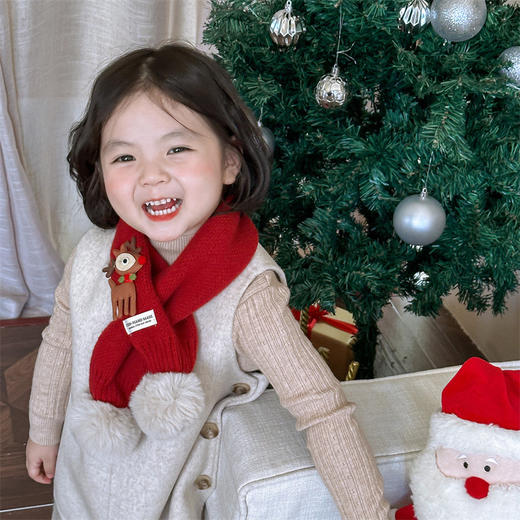 【柔软舒适，儿童圣诞围巾】初冬里的一份温暖，送给可爱的小宝贝。多色可选，精选面料，柔软舒适。交叉围脖，适合1-12岁的男女童。送给TA一个节日礼物，让TA绽放更美好的笑容！ 商品图1