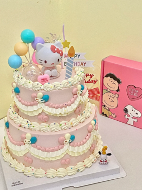 凯蒂猫 hellokitty 简约手绘双层蛋糕