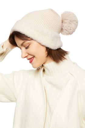 AVA 毛球装饰百搭针织帽 8552