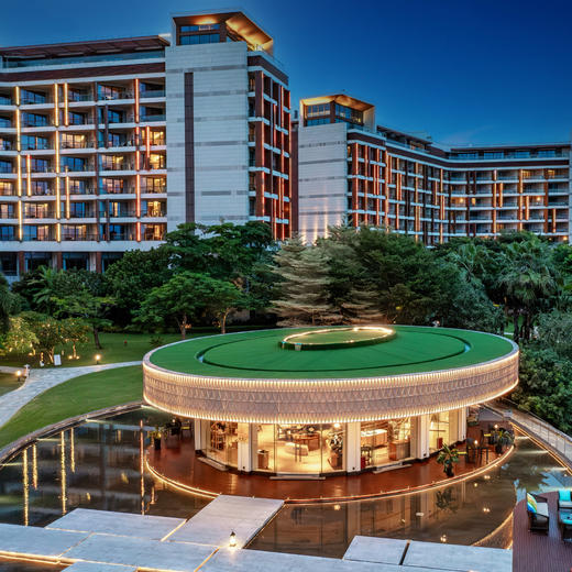 双11返场！2晚/3晚【三亚理文索菲特度假酒店】元旦/寒假/春节可用！超值全海景/行政海景套餐可选，行政海景房更享每日2大2小行政礼遇，畅玩丰富儿童游乐设施、每日萌娃亲子活动等娱乐，尽享法式亲子假期！ 商品图4