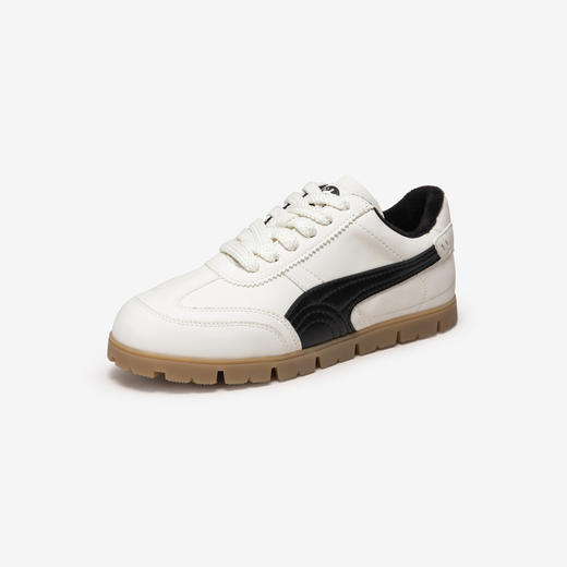 千百度加绒德训鞋女款冬季复古保暖时尚休闲鞋户外运动鞋A24622804 商品图1