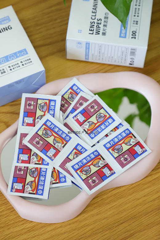 //【MAYNOS镜片防雾清洁湿巾】秋冬戴眼镜的朋友，都去囤！！全新升级西柚+海洋香，防雾➕清洁➕消毒❗️轻轻一擦清晰透明，3秒速干彻底告别模糊视界~  商品图1