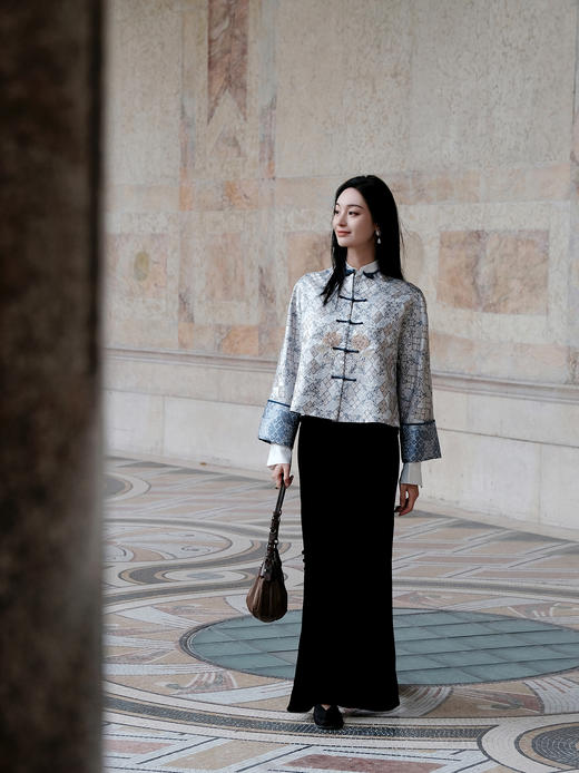 东方境X郭培| 牡丹刺绣提花新中式外套-灰蓝 商品图7