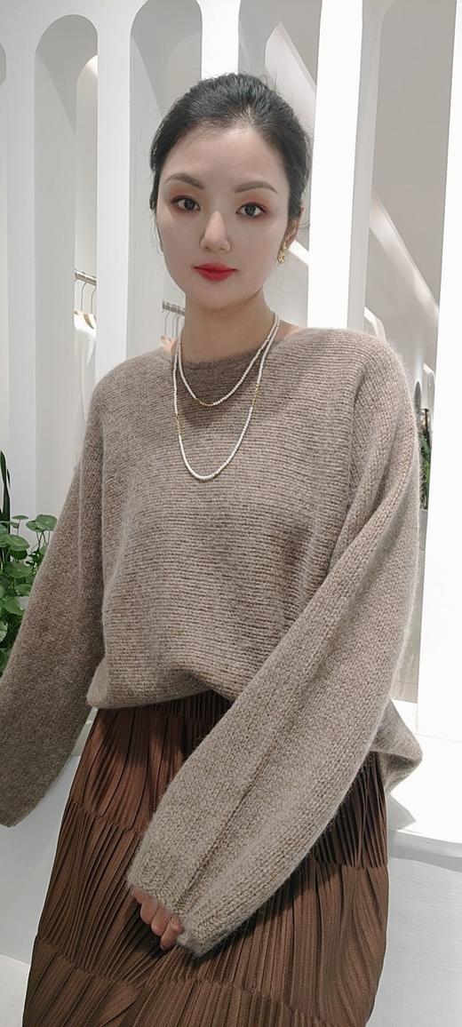 483931山羊绒慵懒风毛衫 商品图0