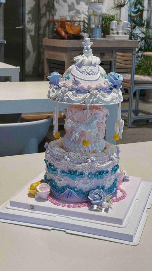 小公主的旋转木马【工艺复杂，需提前1-2天预定，背景音乐🎶店里自己配乐的】·奶油霜蛋糕 商品图1