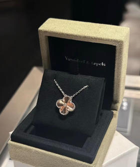 VCA 24圣诞限定镭射四叶草项链110104