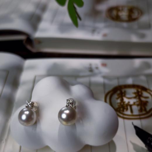 “月光”18k澳白珍珠耳钉 商品图12
