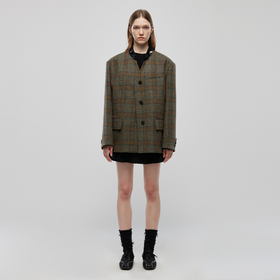 领口珠片花朵西服