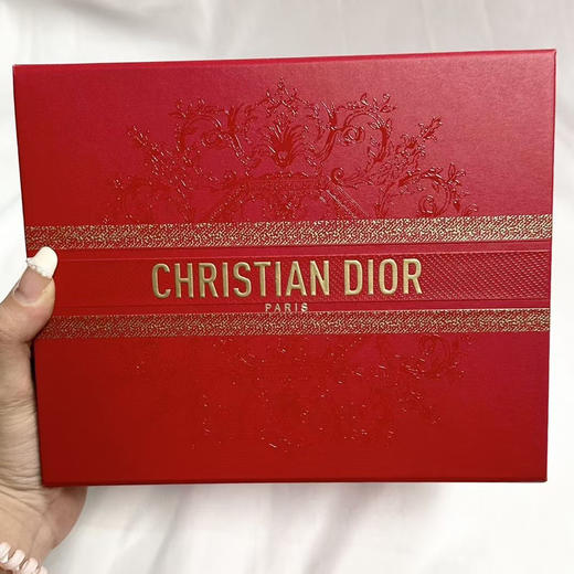 Dior迪奥花漾甜心香水两件套礼盒 
花漾甜心香水 30ml➕老花护手霜 50ml 顺丰包邮 香港专柜代购不退不换 商品图2