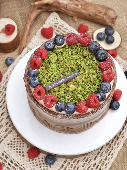 【树莓迪拜巧克力】树莓微酸解腻，巧克力口感醇厚，搭配开心果碎的香浓。 商品图7